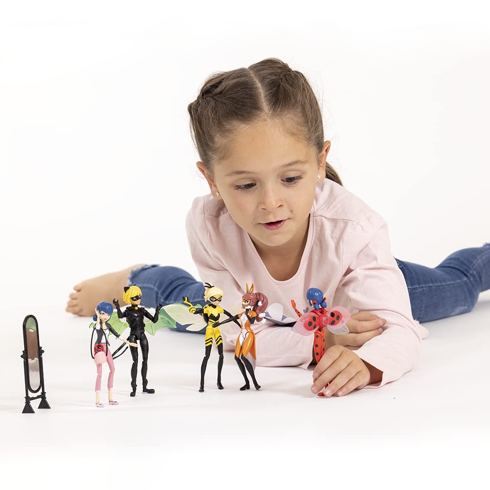 BANDAI Miraculous Ladybug — Mini-poupée Queen Bee 12 cm – Image 4
