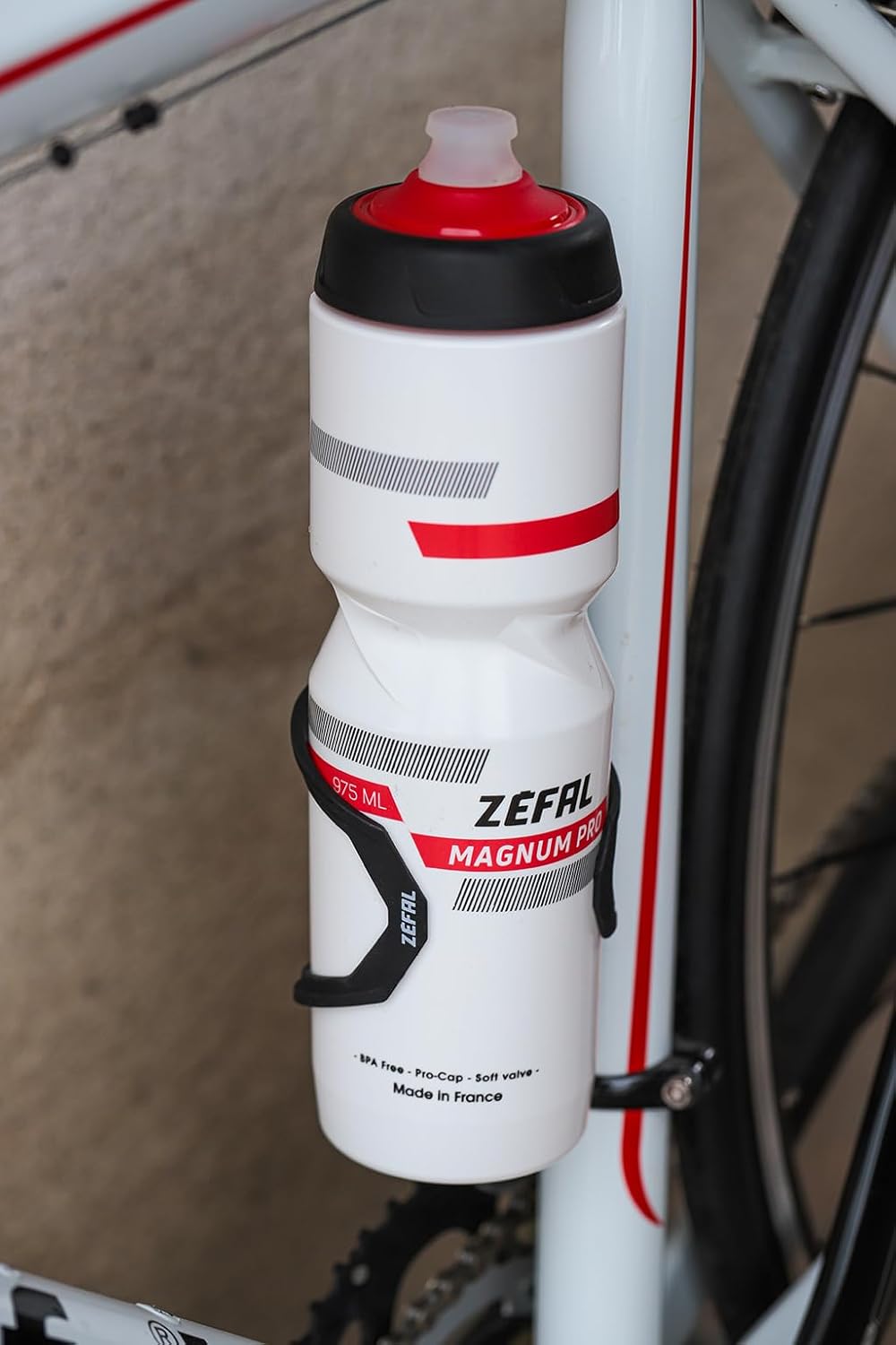 ZÉFAL Magnum Pro — Bidon Vélo 975 ml Blanc – Image 5