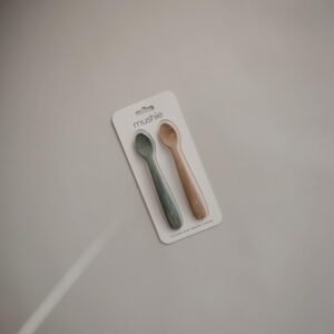 Alternative view of MUSHIE — Lot de 2 cuillères bébé en silicone sans BPA