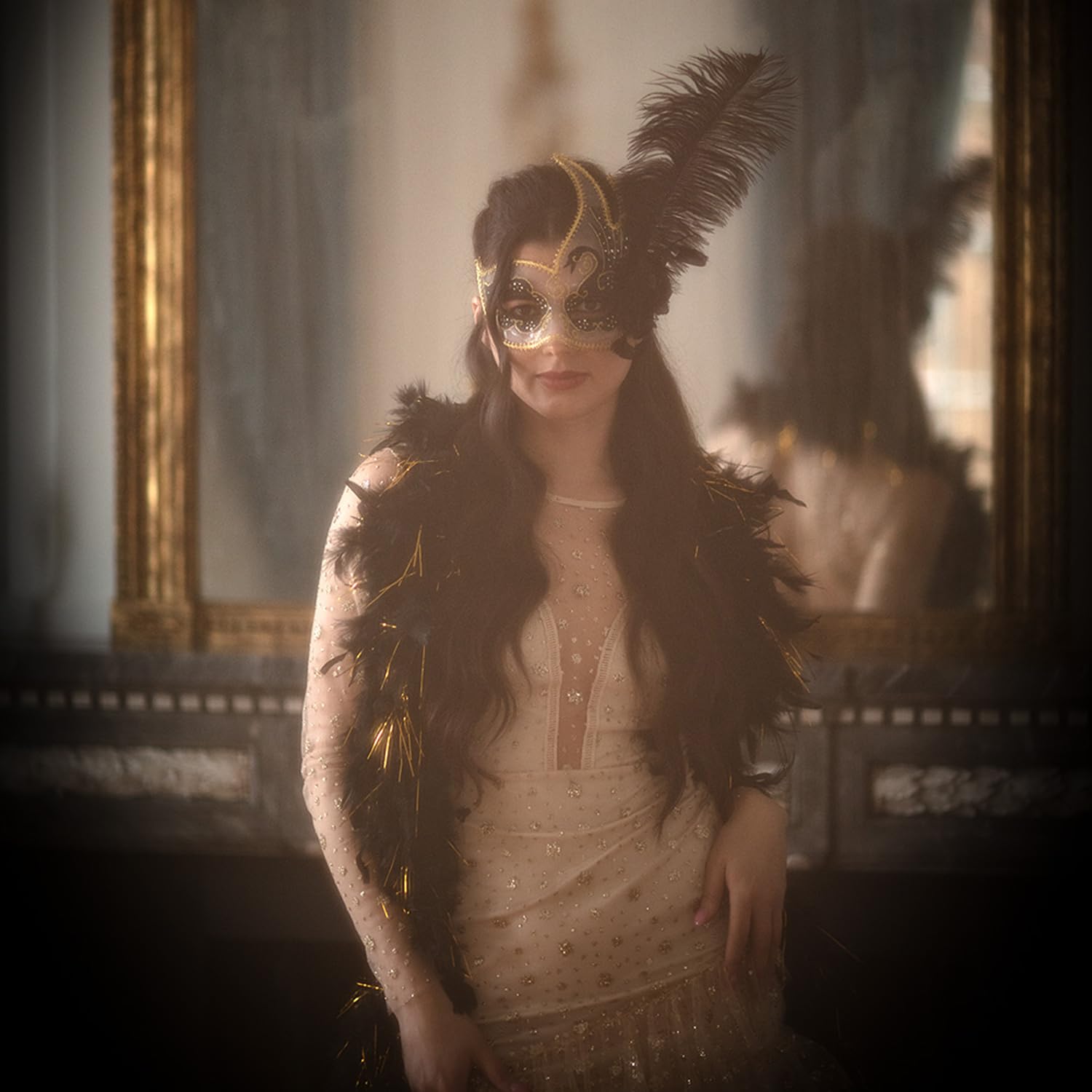 BOLAND Glamour — Boa en Plumes Doré et Noir Femme – Image 3