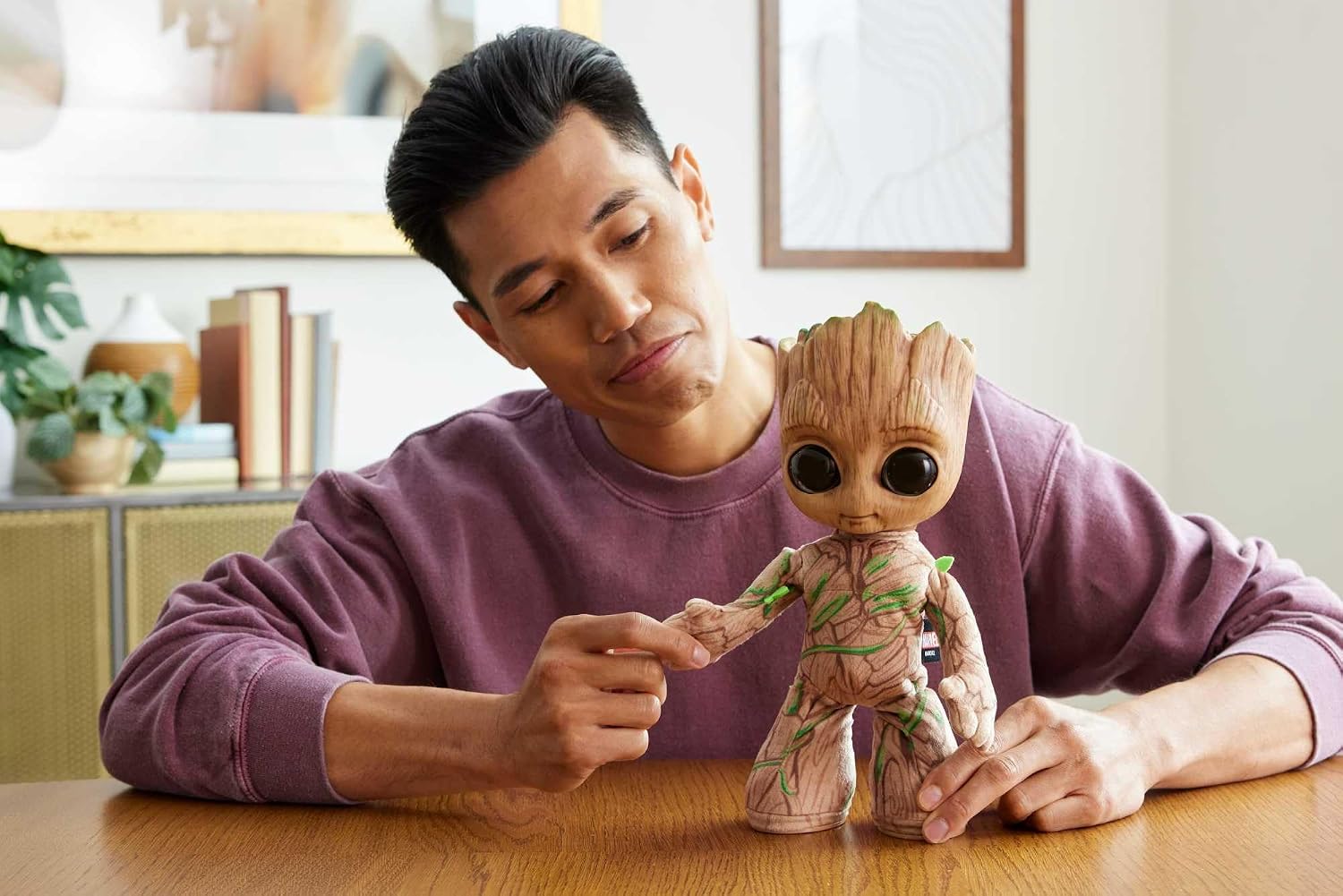 MATTEL Marvel — Peluche Dansante et Parlante Groot 29 cm – Image 2