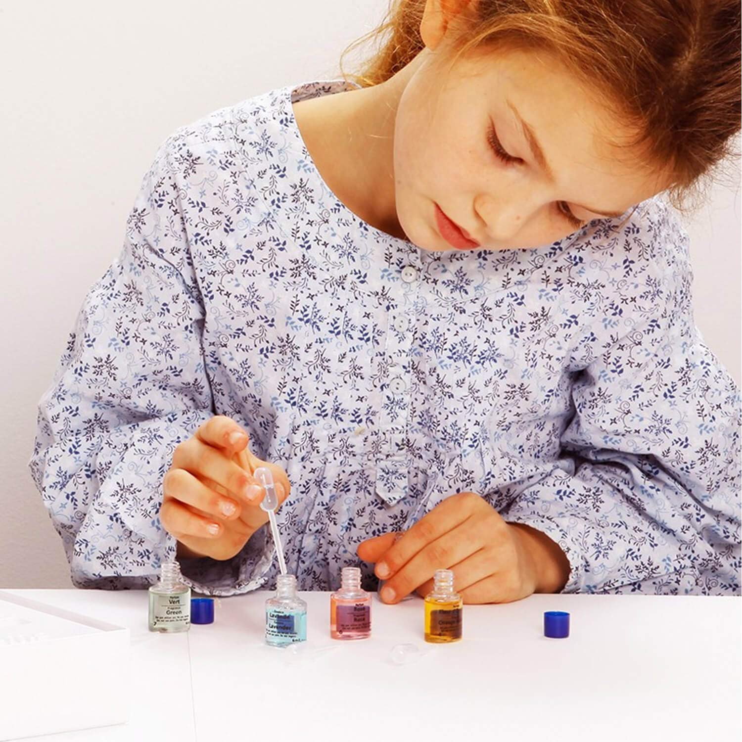 SentoSphère - MON ATELIER DE PARFUMS - Fleurs Romantiques - Création de parfums - Kit DIY Cosmétique - Laboratoire Créatif - Rêve de Princesses - A partir de 8 ans - Fabriqué en France – Image 2
