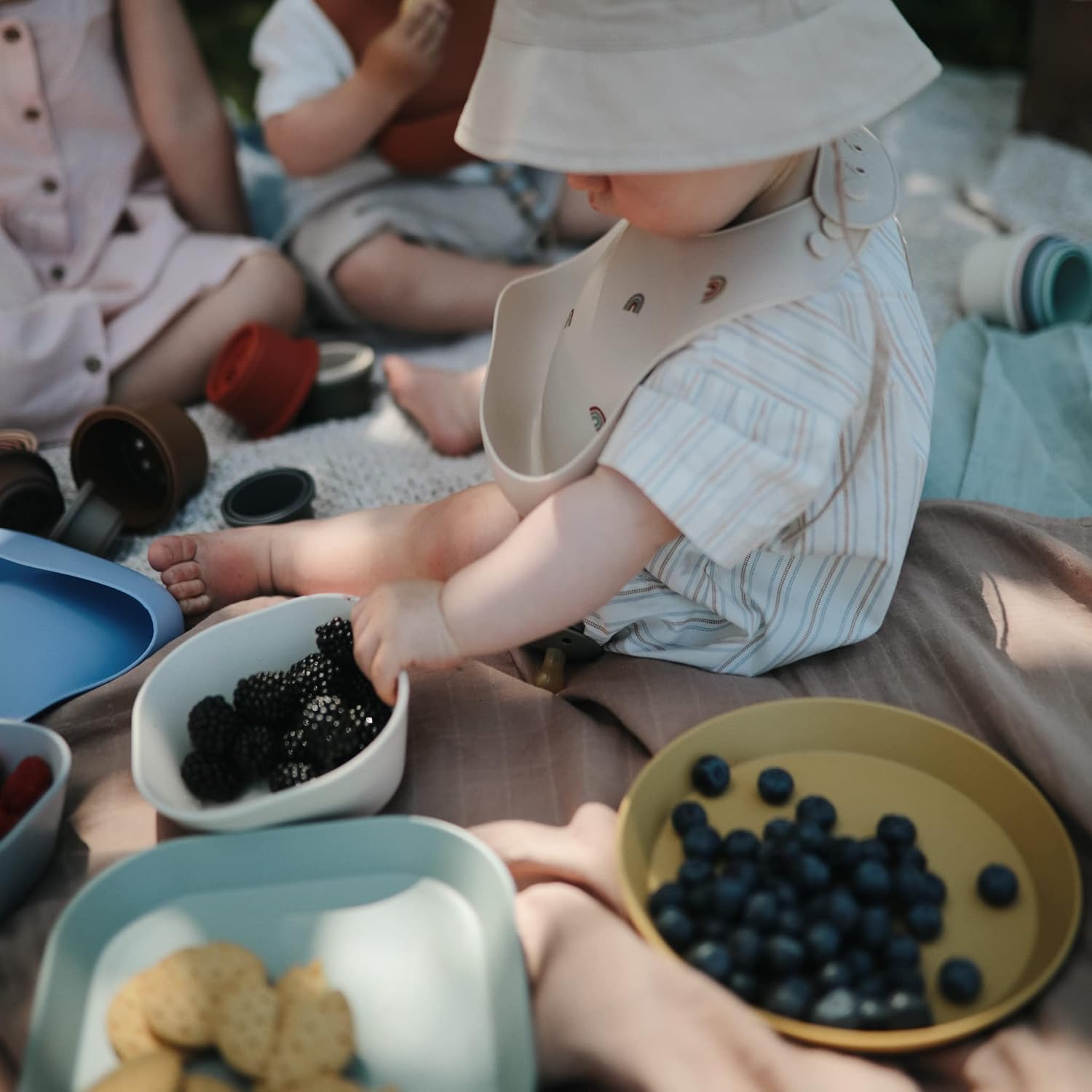 MUSHIE — Assiette pour Enfants réutilisable sans BPA Sage – Image 4
