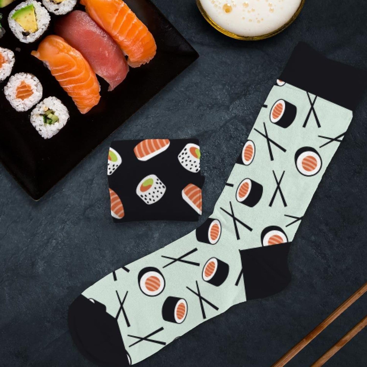 CHAUSSETTES — Paire de Chaussettes Dépareillées Sushi et Maki – Image 2