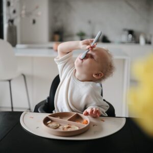 Alternative view of MUSHIE — Lot de 2 cuillères d’alimentation en silicone