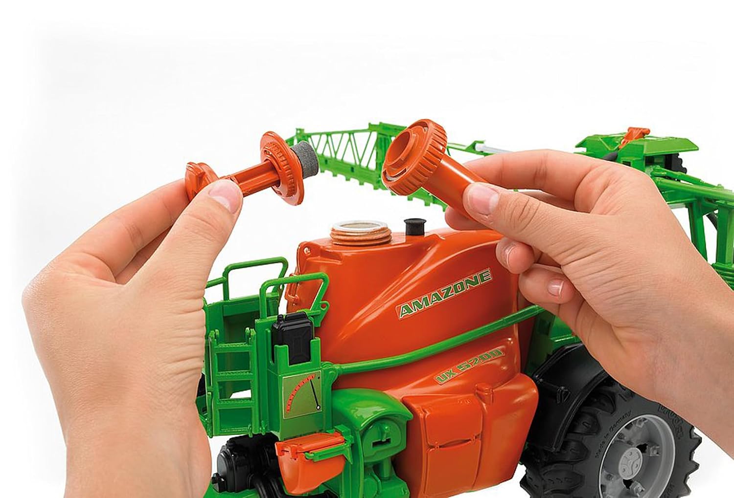 BRUDER Amazone UX 5200 — Pulvérisateur traîné pour tracteur – Image 4