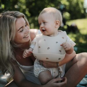 Alternative view of MUSHIE — Bavoir Bébé en Silicone Rainbow