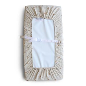 Mushie Housse de Matelas à Langer Lavable | 70x45 Cm | Convient pour Matelas à Langer Standard | Sangles de Sécurité Réglables | Accessoires pour Bébé, Jeunes Enfants Garçons et Filles | Regenbogen