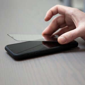 Alternative view of SP CONNECT — Verre de protection écran iPhone 14/13
