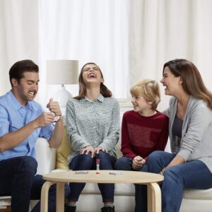 Alternative view of HASBRO Mâche-Mots Enfants Contre Parents — Jeu de Société