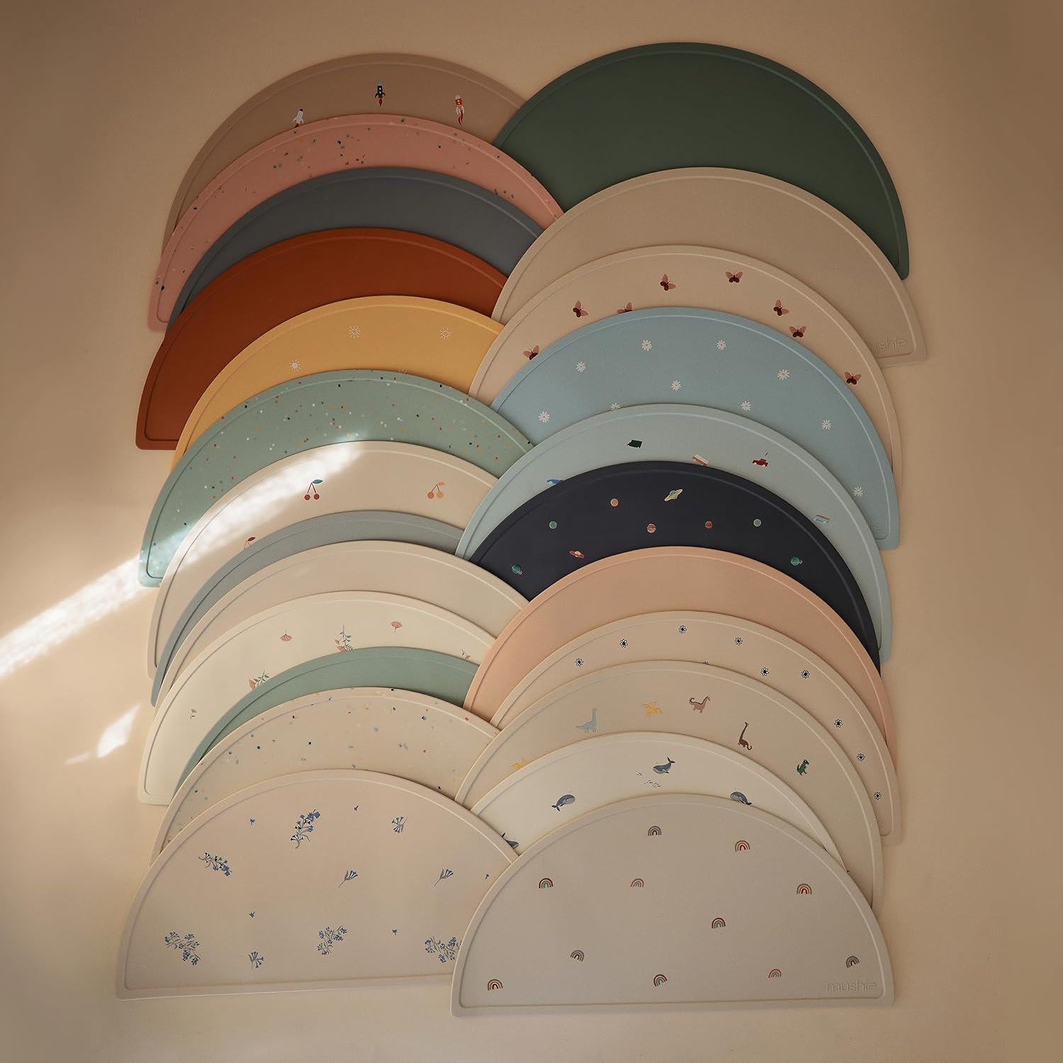 MUSHIE — Set de table en silicone pour enfants Couronnes – Image 6