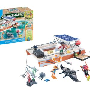 Playmobil 71623 Bateau de Surveillance des récifs coralliens - Wiltopia - Comprend Trois Personnages, Un Catamaran avec Toit Solaire, des Animaux Ainsi Que des Accessoires - Dès 4 Ans