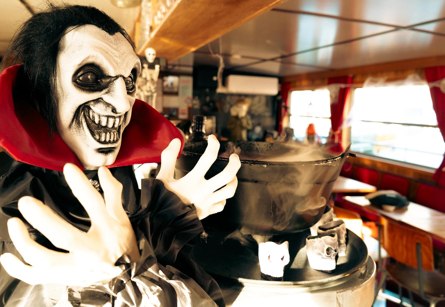P'TIT CLOWN — Automate Halloween Vampire Bondissant 40 cm – Image 3