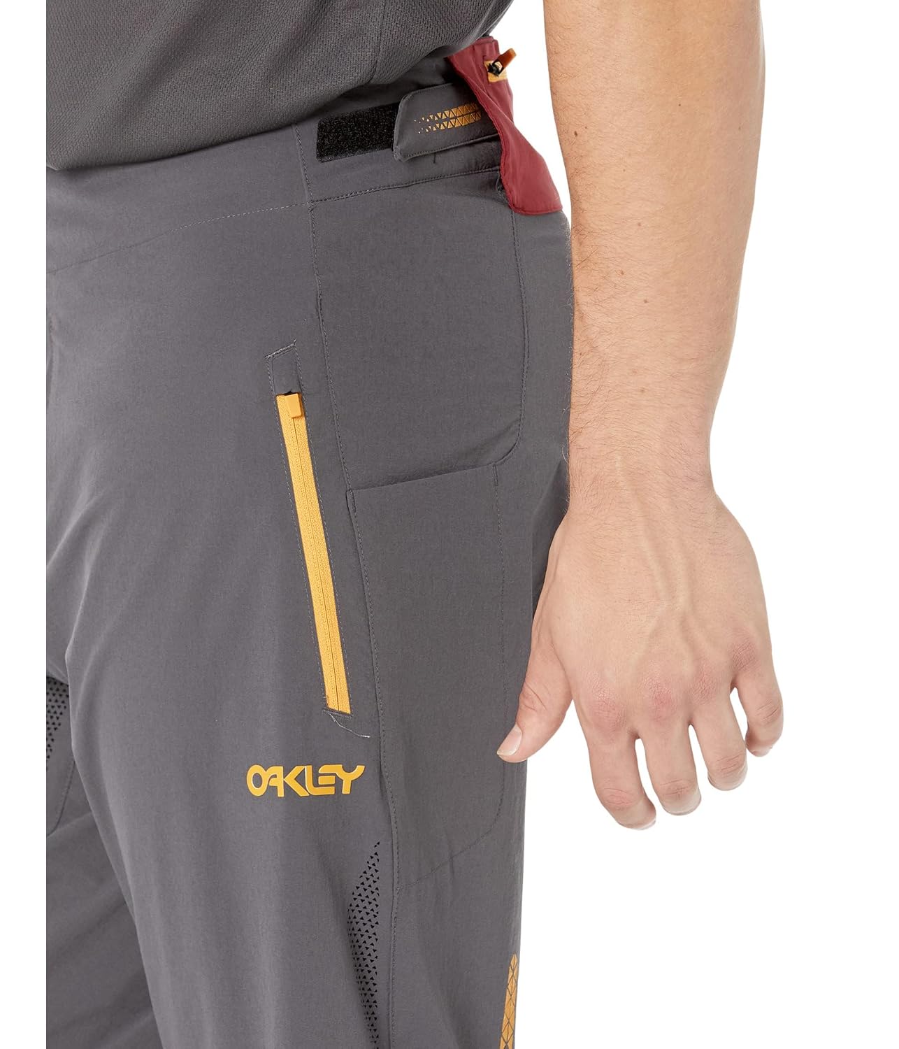 OAKLEY — Short Bermuda 38 – Image 2
