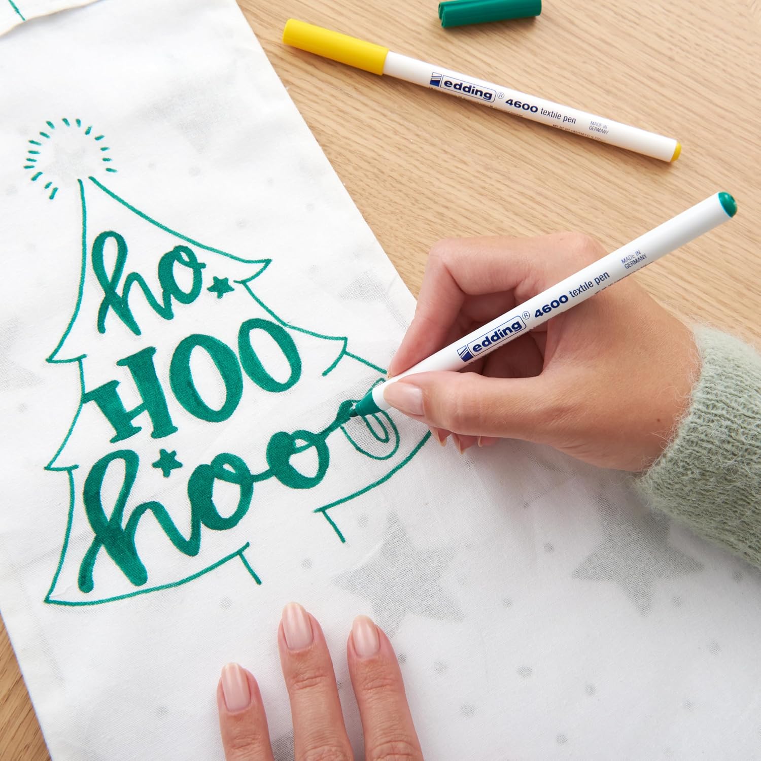 EDDING e-4600 — Kit Noël feutres textiles avec botte coton – Image 4
