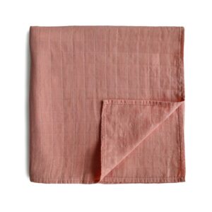 mushie Couverture D'emmaillotage en Mousseline pour Bébé | Naissance 0-3 Mois | Coton Organique | Gigoteuse pour Bébé | Prélavée | Couverture de Réception | Fabriquée au Danemark | Cedar