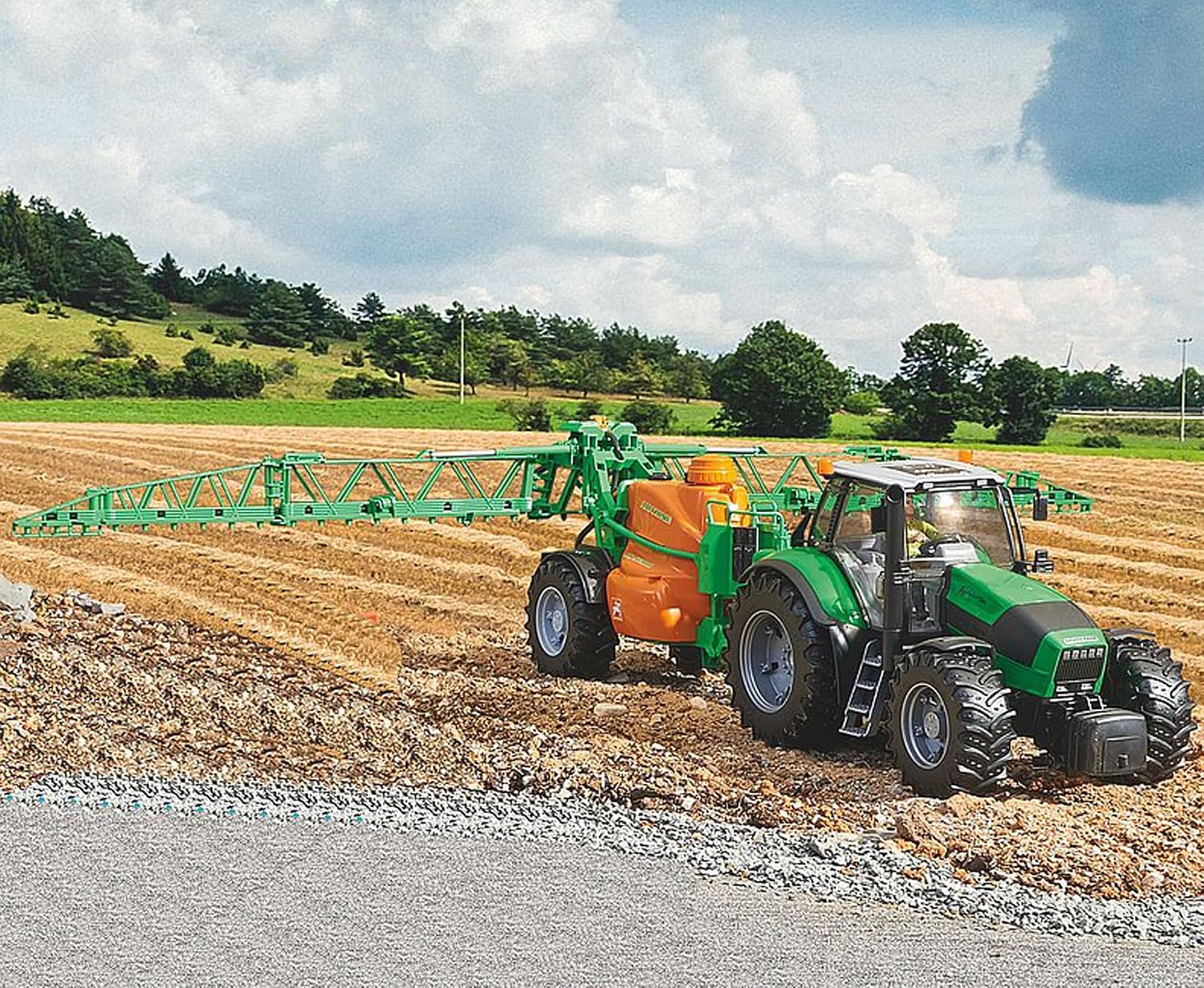 BRUDER Amazone UX 5200 — Pulvérisateur traîné pour tracteur – Image 6