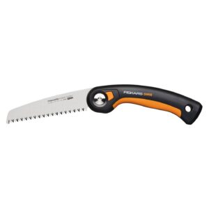 Fiskars Plus Scie Pliaple, pour Troncs et Branches épais, 3 positions de Coupe, Lame Power Tooth tranchante, Denture grossière, Longueur de la lame : 15 cm, Noir/Orange, SW68, 1067552