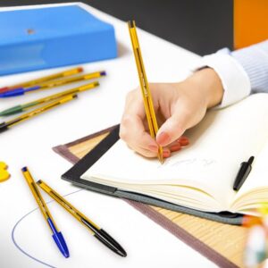 Alternative view of BIC Cristal Original — Boîte de 50 Stylos-Bille rouges 0,8 mm
