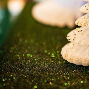 Alternative view of ARTIFETES — Chemin de Table Paillettes Vert Sapin 30x3 m
