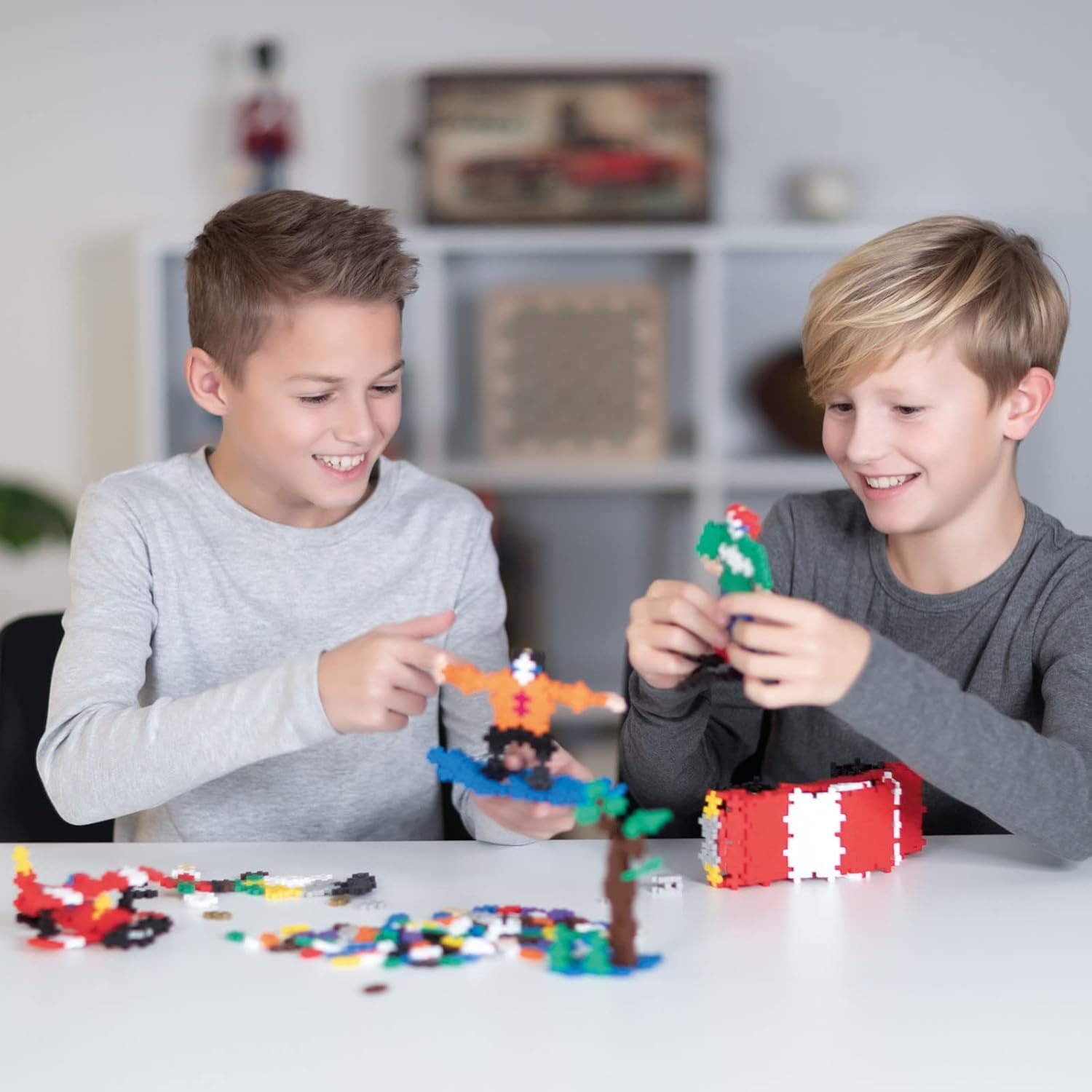 PLUS-PLUS — Boîte de 600 Pièces de Construction Basic – Image 24