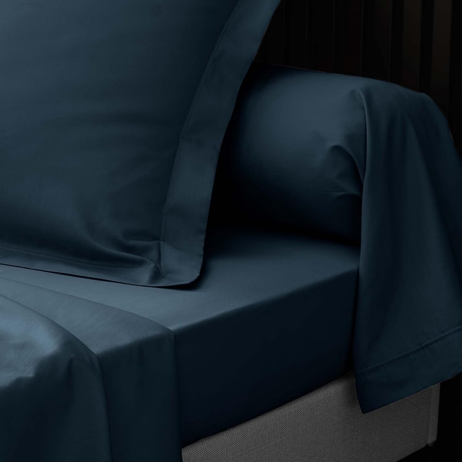 DOUCEUR D'INTÉRIEUR — Taie d'oreiller 63 x 63 cm Bleu Nuit – Image 5