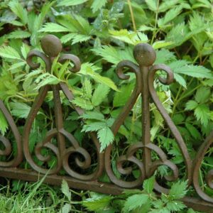 Alternative view of ESSCHERT DESIGN — Bordure de Jardin en Fonte Grand Modèle