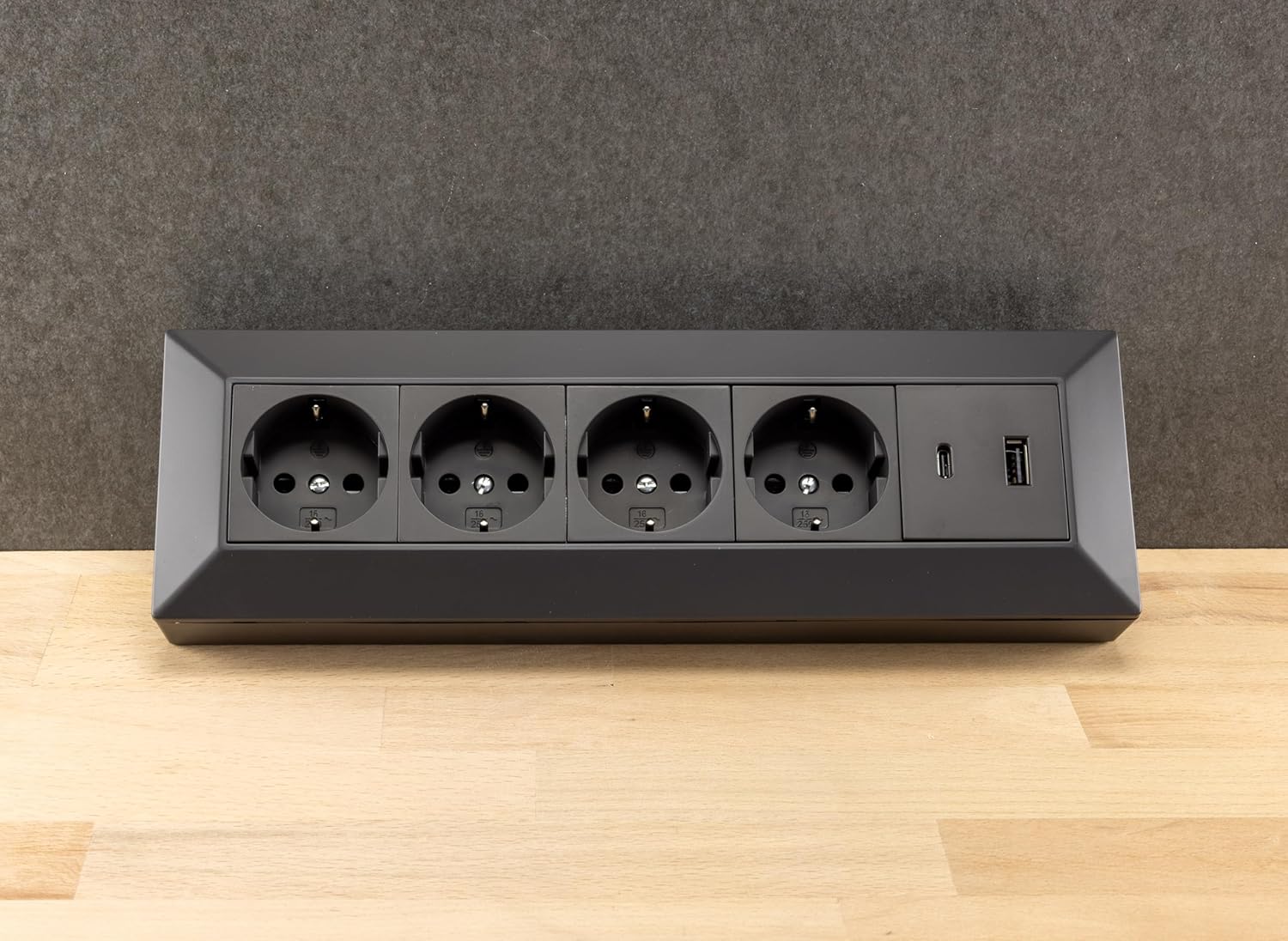 CHILITEC — Bloc multiprise d'angle 4 prises USB-A/USB-C PD – Image 3