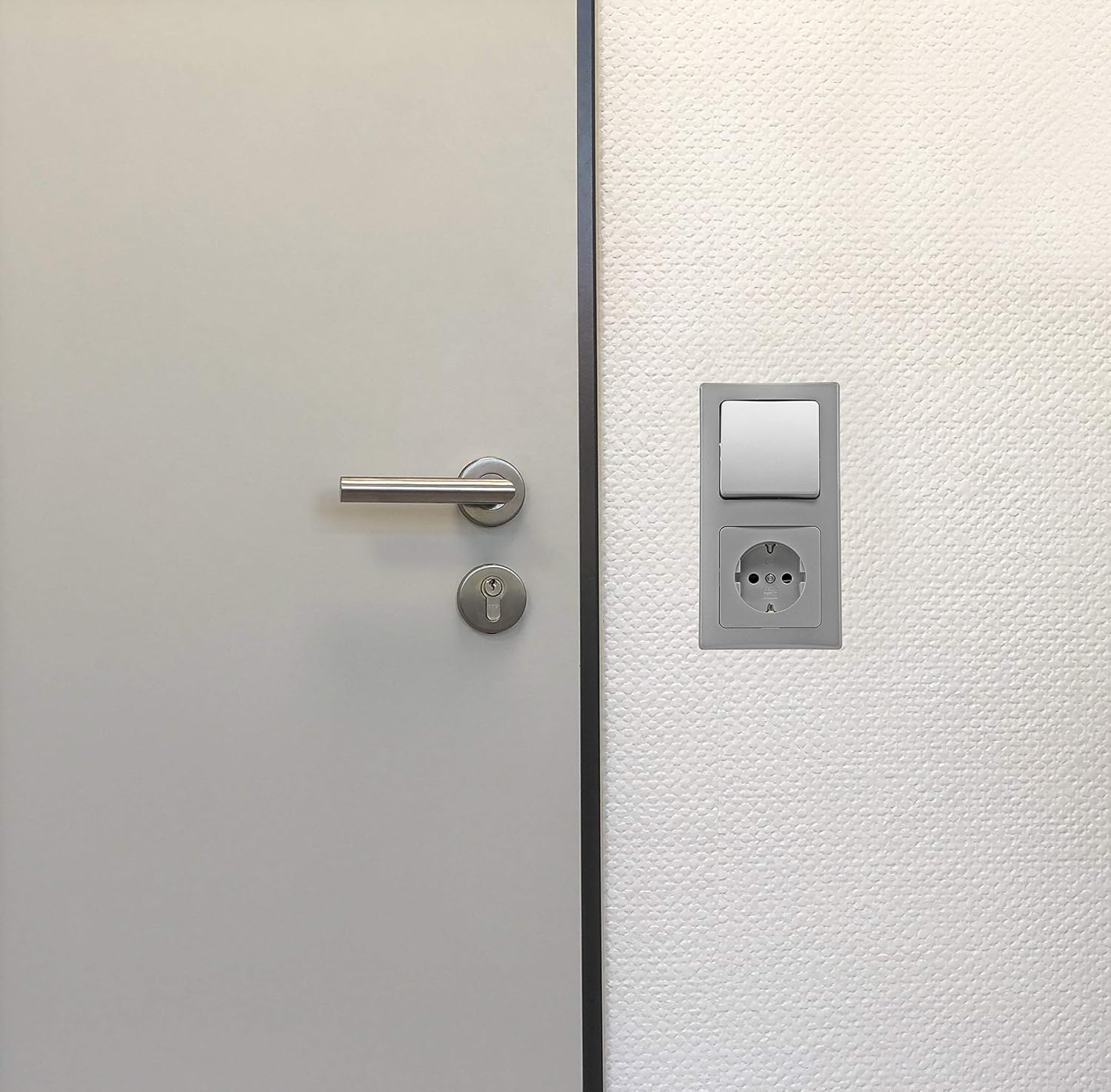 DELPHI — Prise avec interrupteur va-et-vient 250 V – Image 11