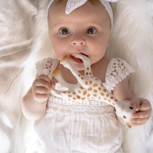 Alternative view of VULLI Sophie la Girafe — Coffret avec Anneau de Dentition