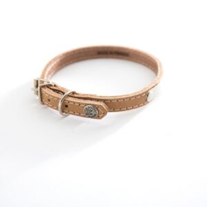 MARTIN SELLIER — Collier classique en cuir surpiqué avec plaque